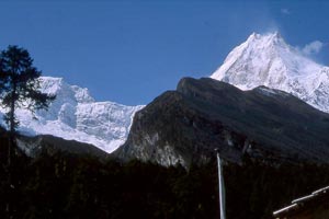Round Manaslu Trekking